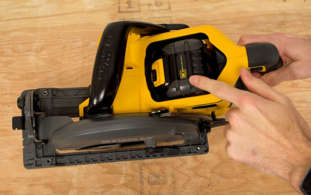 DeWalt DCS577 Flexvolt Worm Drive Saw Wrench, Arbor Bolt and Outer