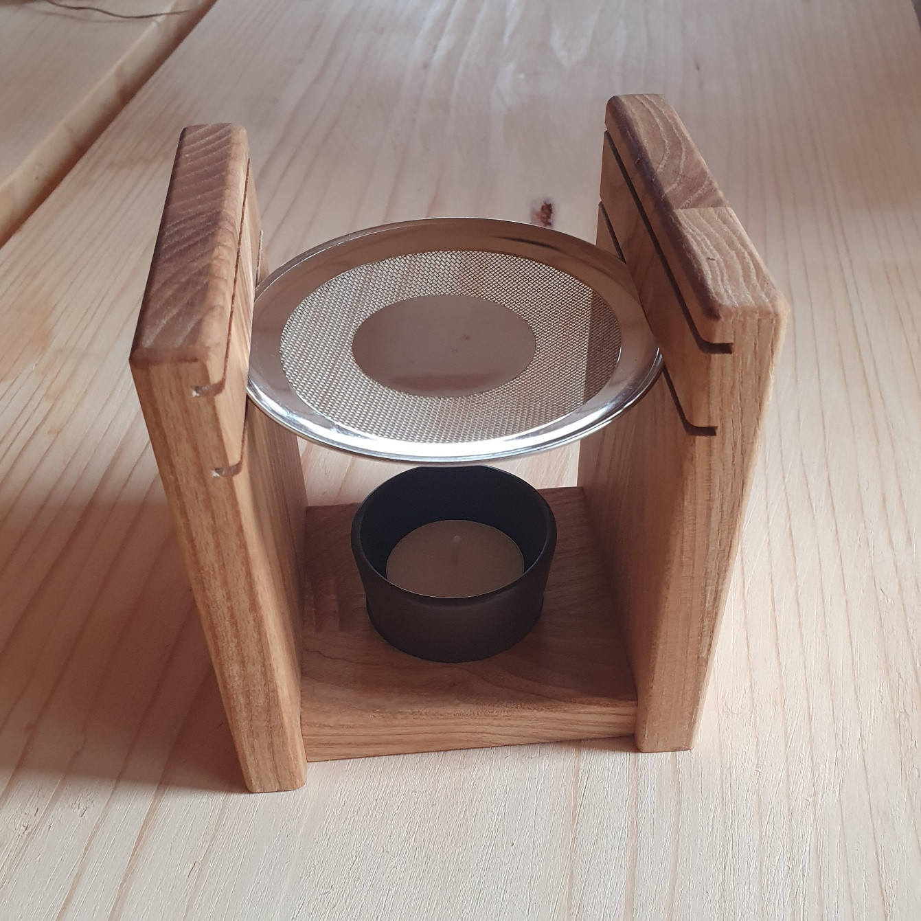 Holz-Stövchen vom hiesigen Schreiner