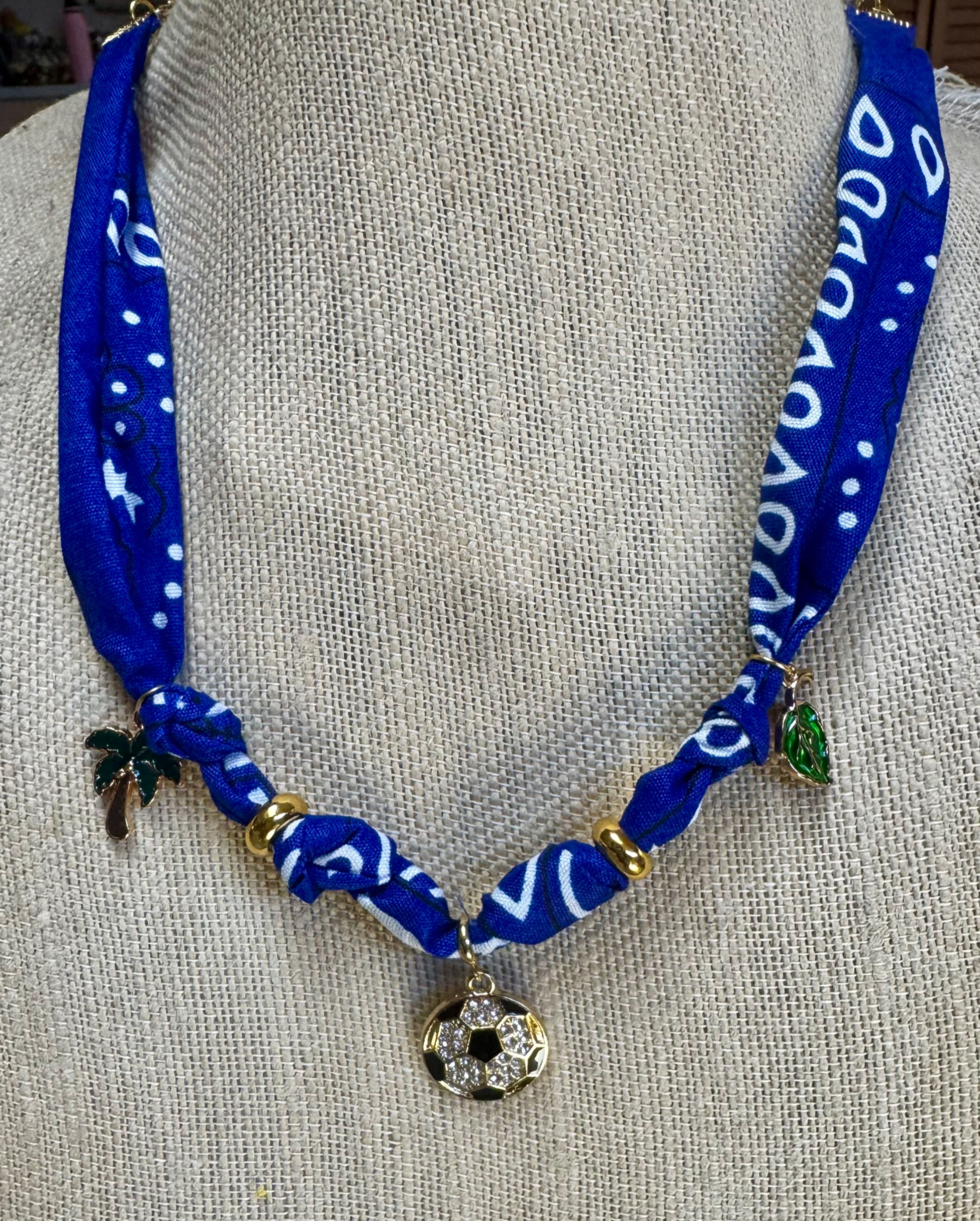 Bandana - 1 layer dark blue 3 charms