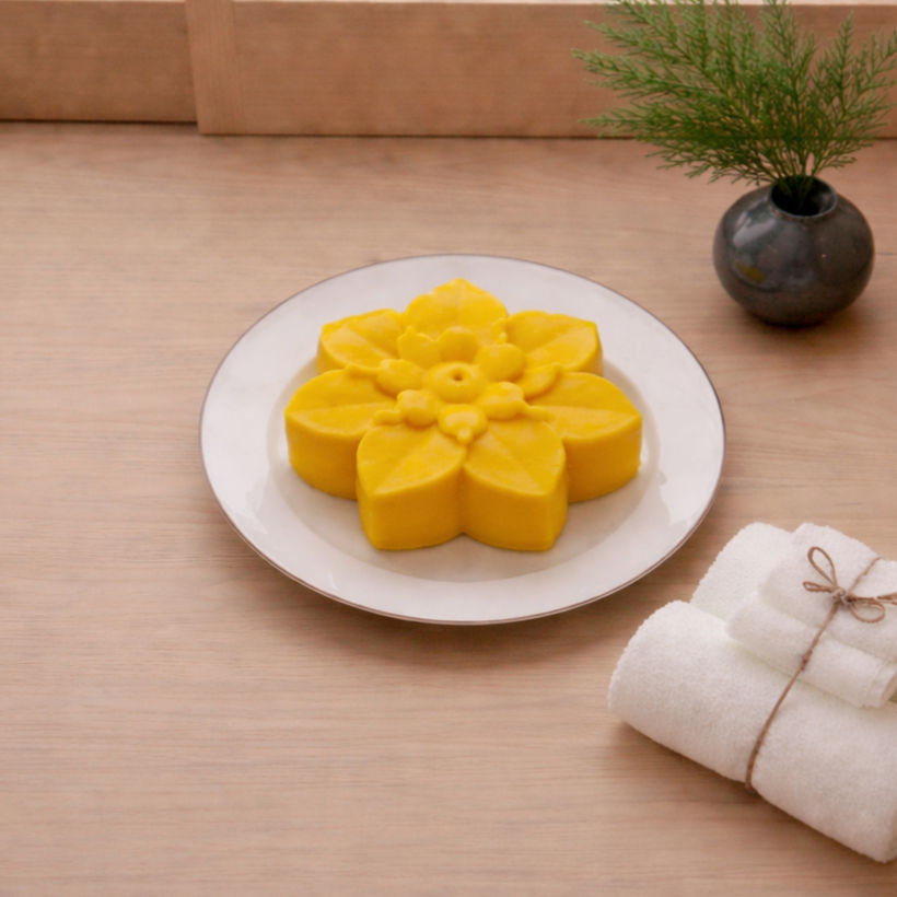Thumbnail: Cedarwood Scented Goat's Milk Facial Soap