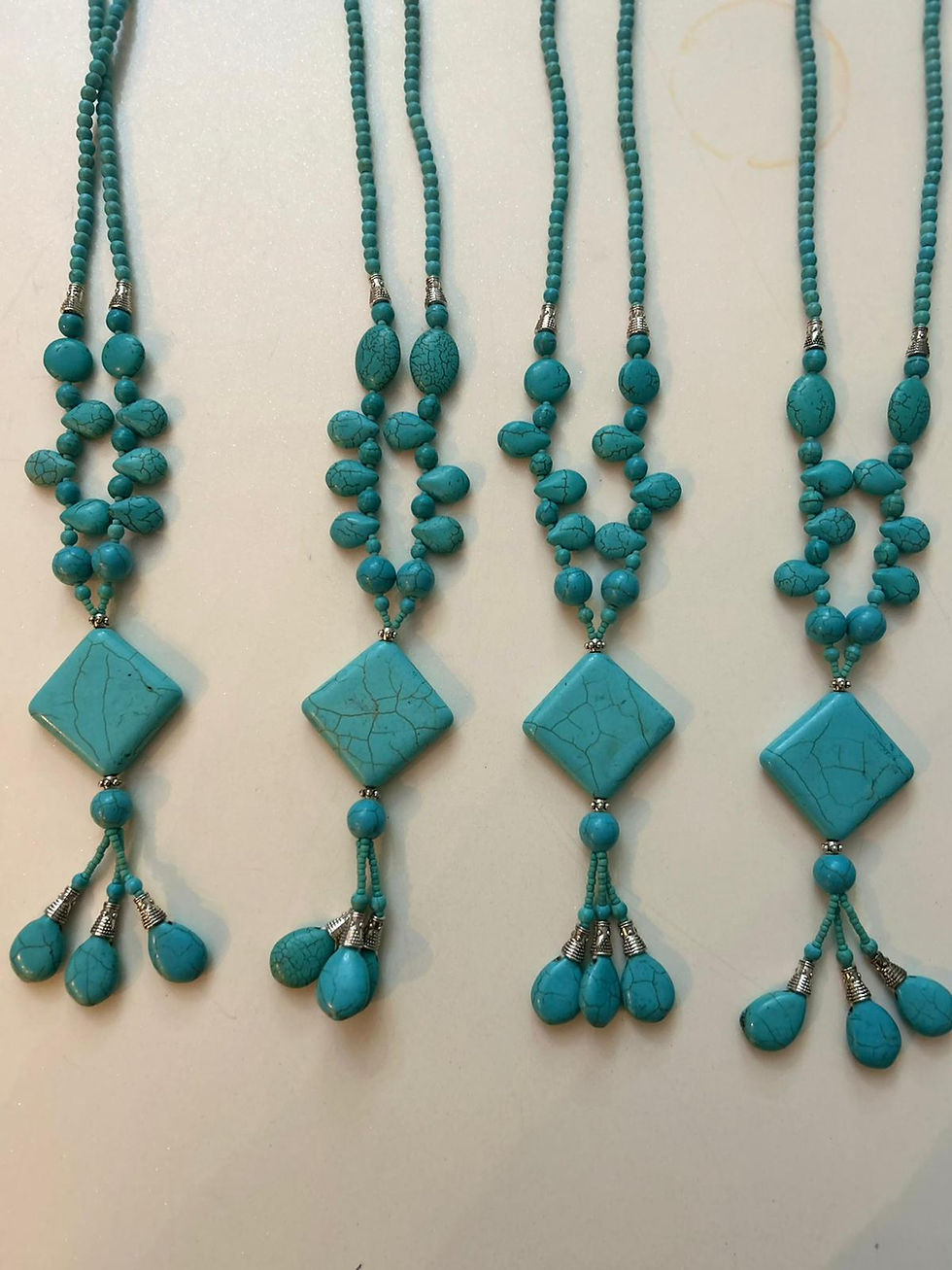 Küçük resim: DOĞALTAŞ KOLYE Buz Mavi