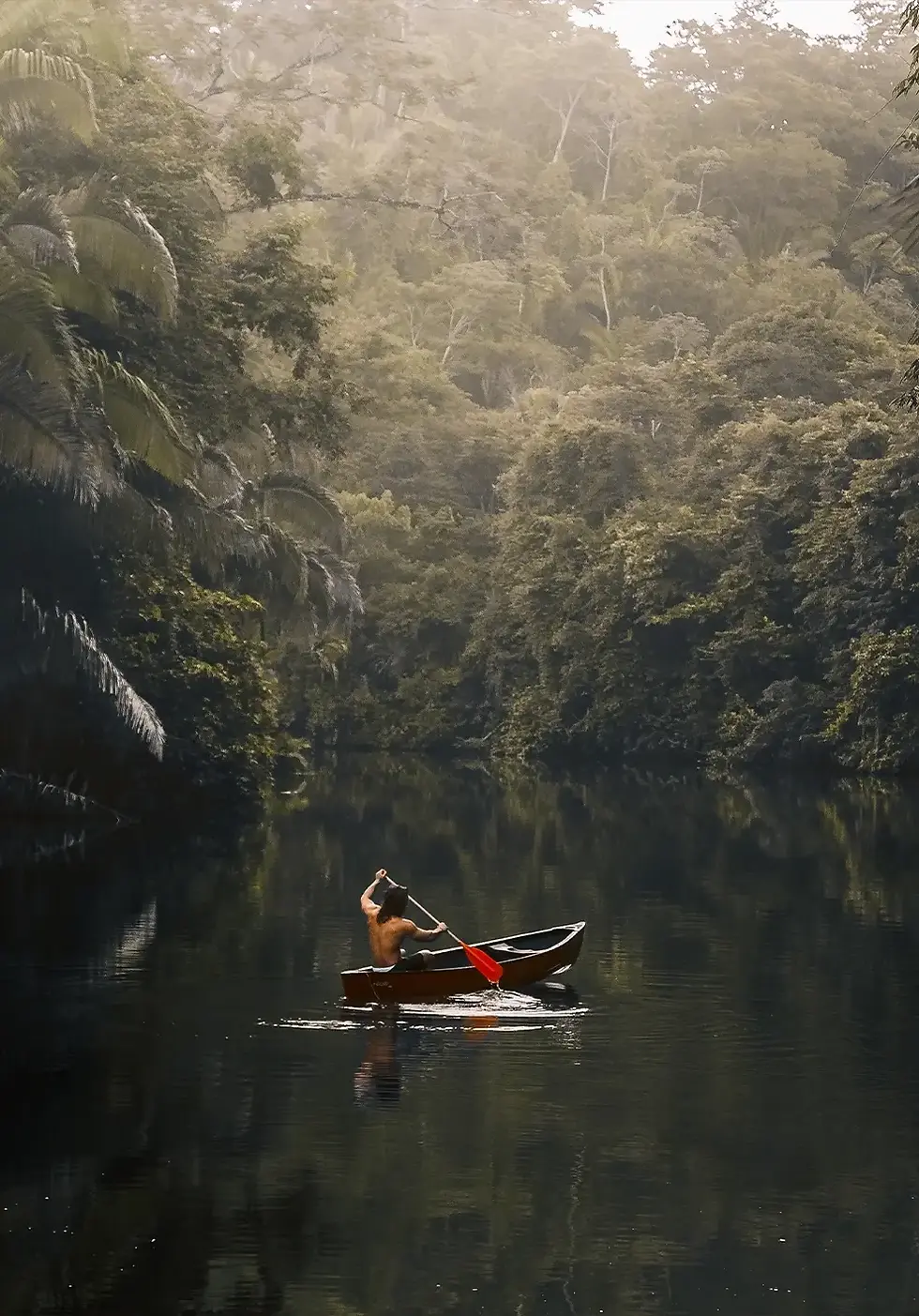 Canoe at luxury Belize Eco-lodge Copal Tree Lodge (1).webp