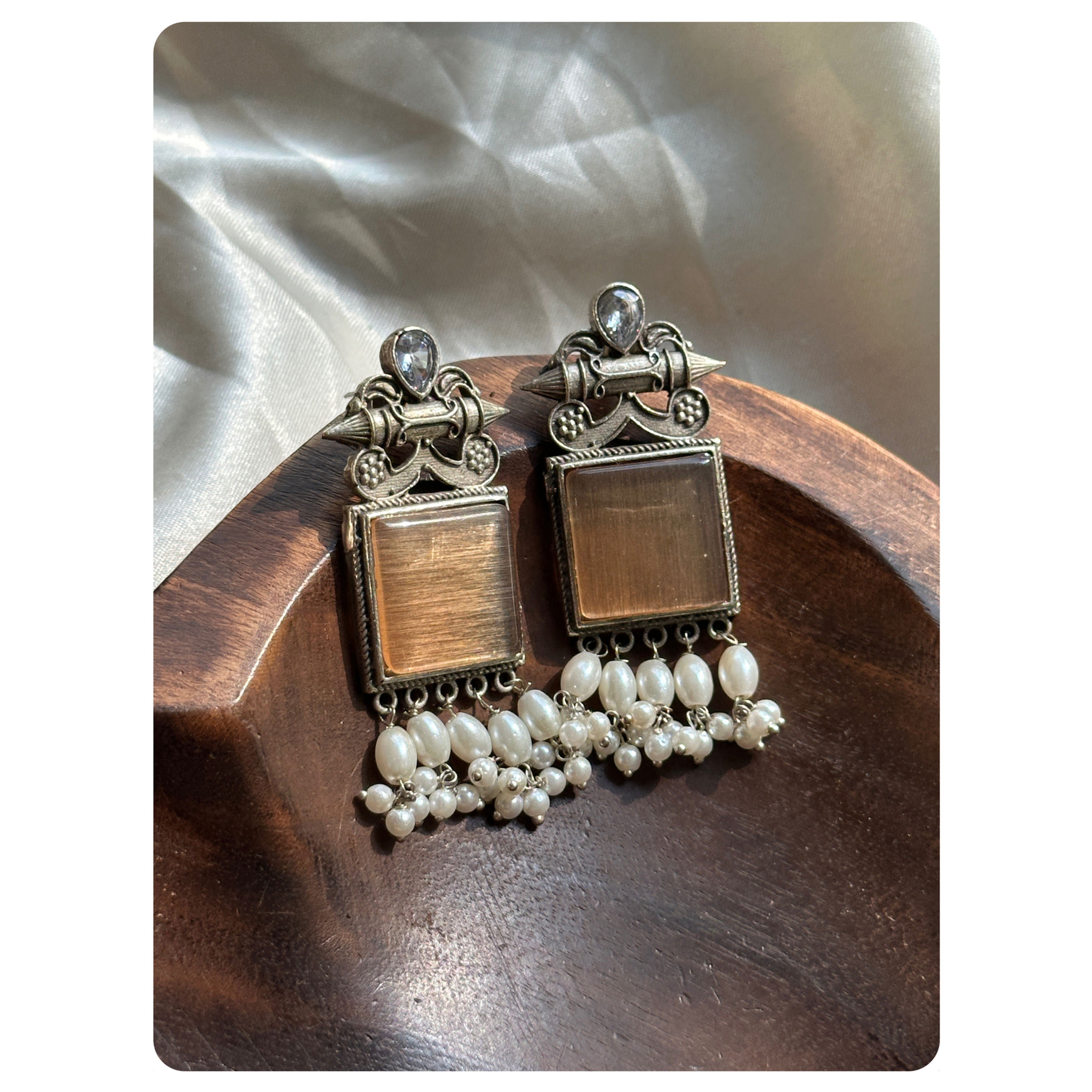 Silver Oxidised Peach Stone Pearl Layered Stud