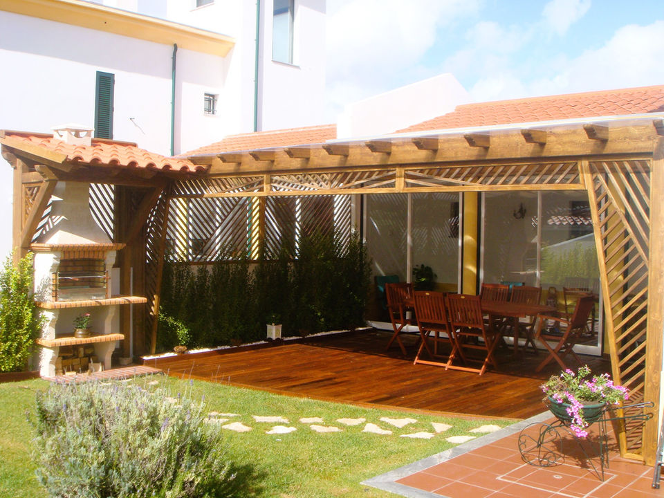 Pérgola de Madeira com painel lateral 'Cascais'