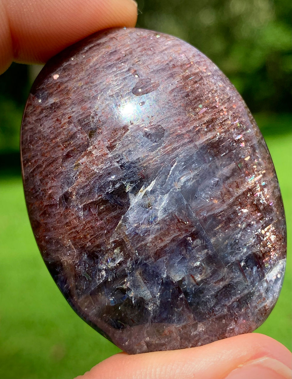 Thumbnail: Iolite Palm Stone