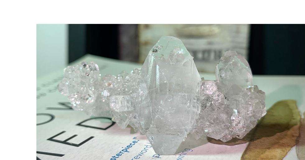 Thumbnail: Apophylite Wand