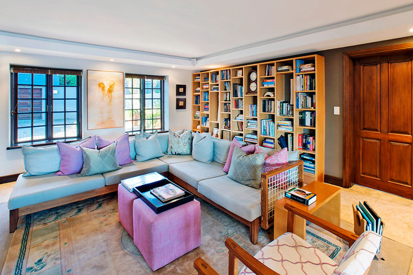 inside-casual-lounge-and-library-area