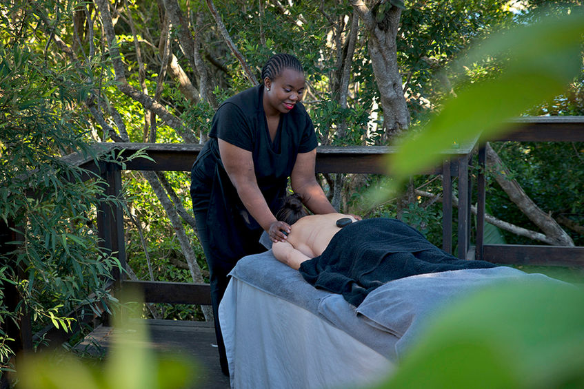 out-doors-private-deck-massage-at-kanonkop-house-knysna