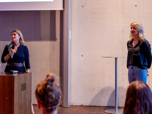 Dr. Julia-Sophie Ezinger am 7. Agilen Abend an der FH Salzburg