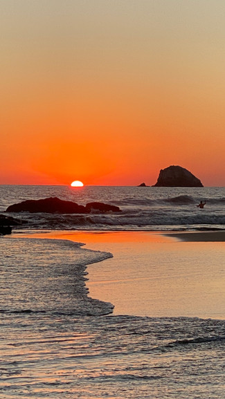 Zipolite cafe Maya Casa Acalli restaurant nude alquimista budamar oregano puesta del sol sunset