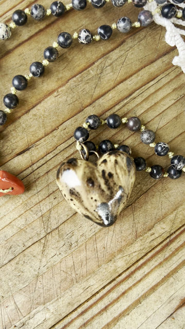 Miniatura: Collana Batticuore screziato nocciola e nero