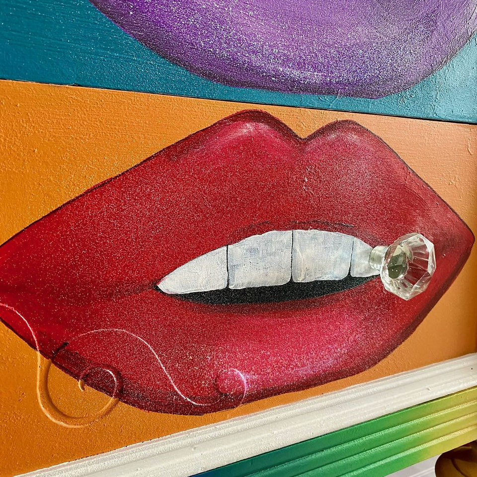 red lips with crystal knob