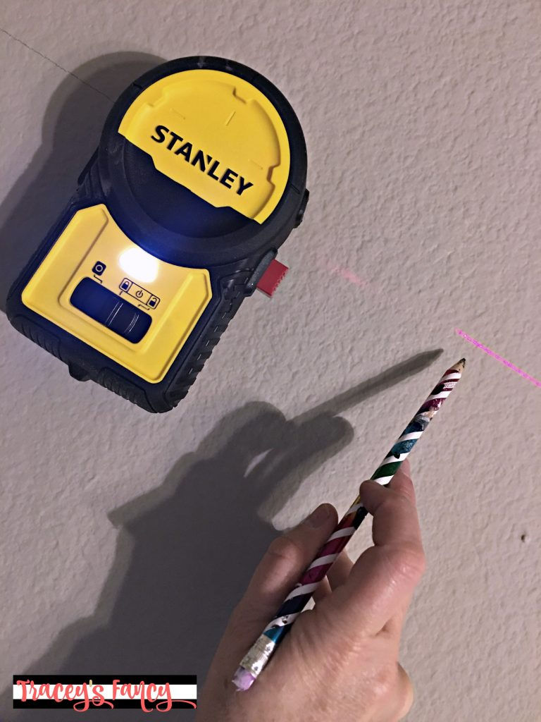 How to Paint a Buffalo Check Wall | Tracey's Fancy
