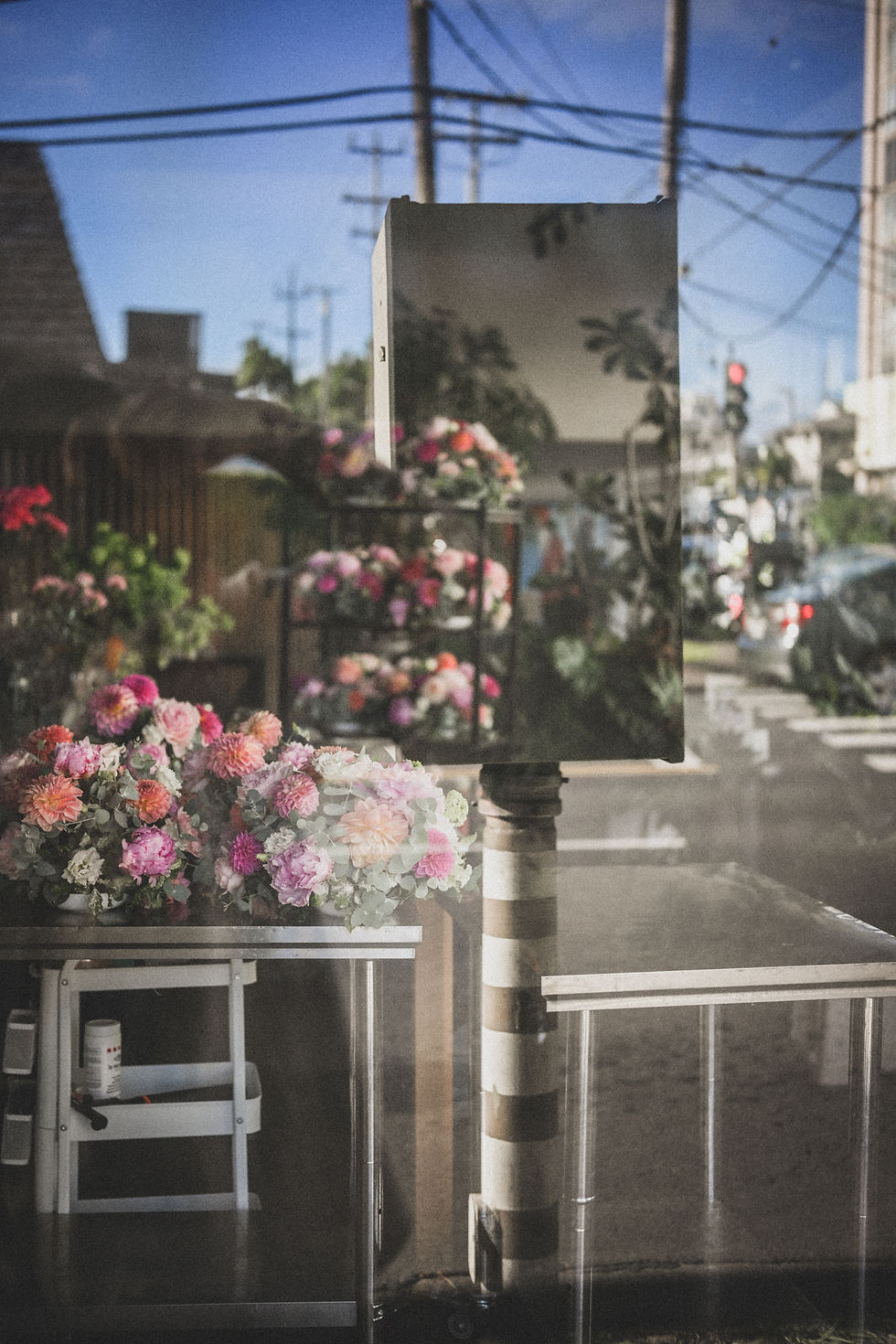 Photographing goodbye philosophy in photography showing a fleeting everyday moment in natural light, expressing impermanence, emotional presence, and the passing of time