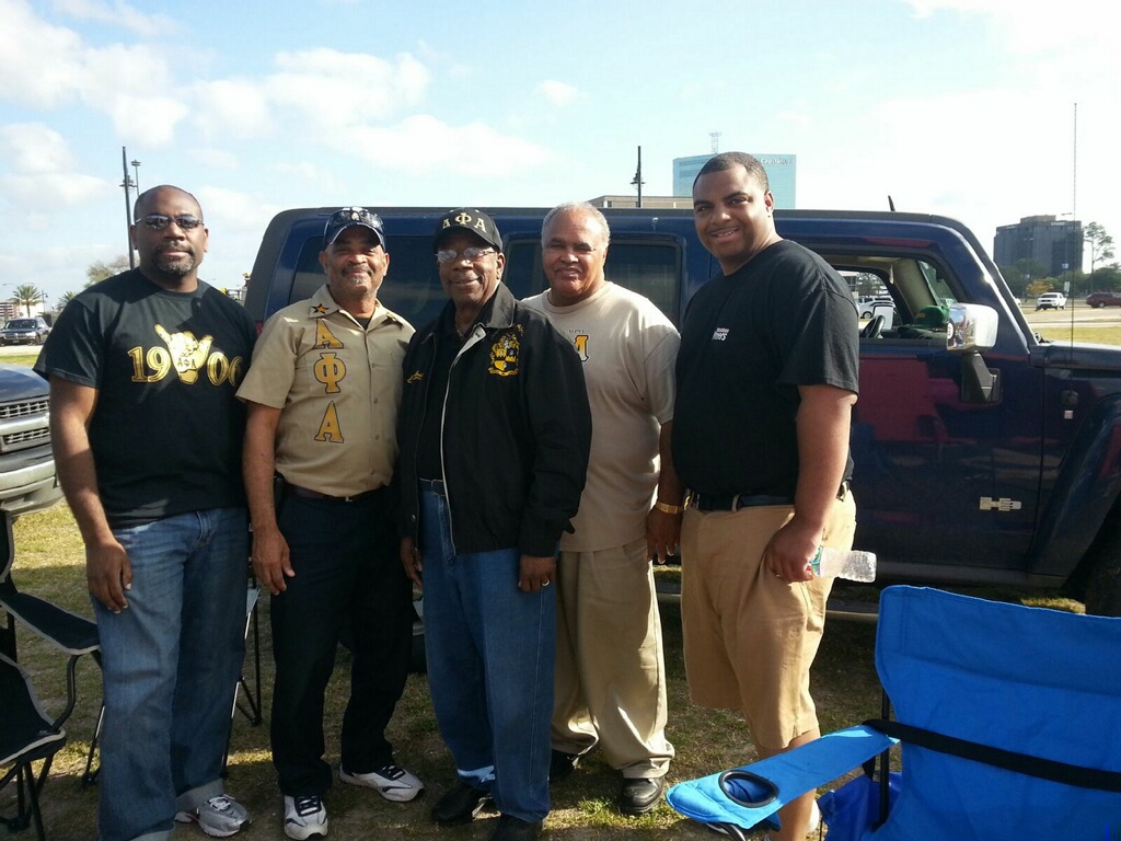 Brothers Volunteering at MOD