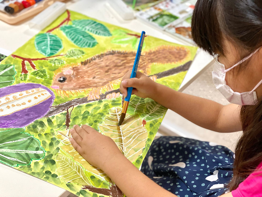 夏季絵画教室を開催 夏休みのポスター指導