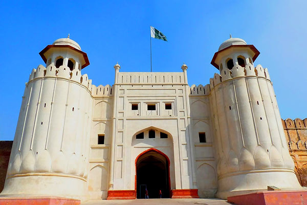 Alamgiri-Gate-Lahore-Fort-Pakistan_edited.jpg