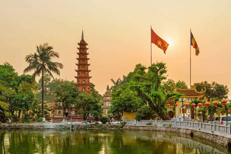 tran-quoc-pagoda-hanoi.webp