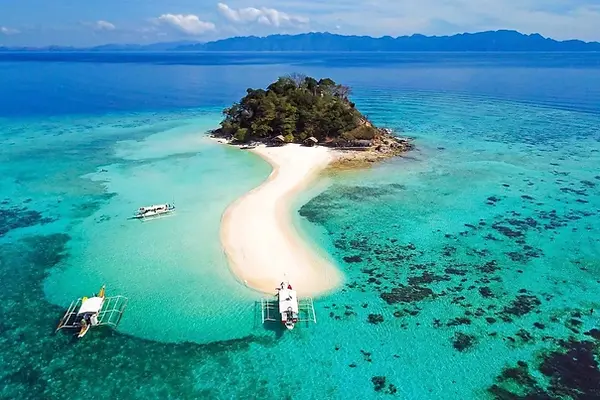 Ditaytayan-Island-Coron-Palawan-Philippines.webp