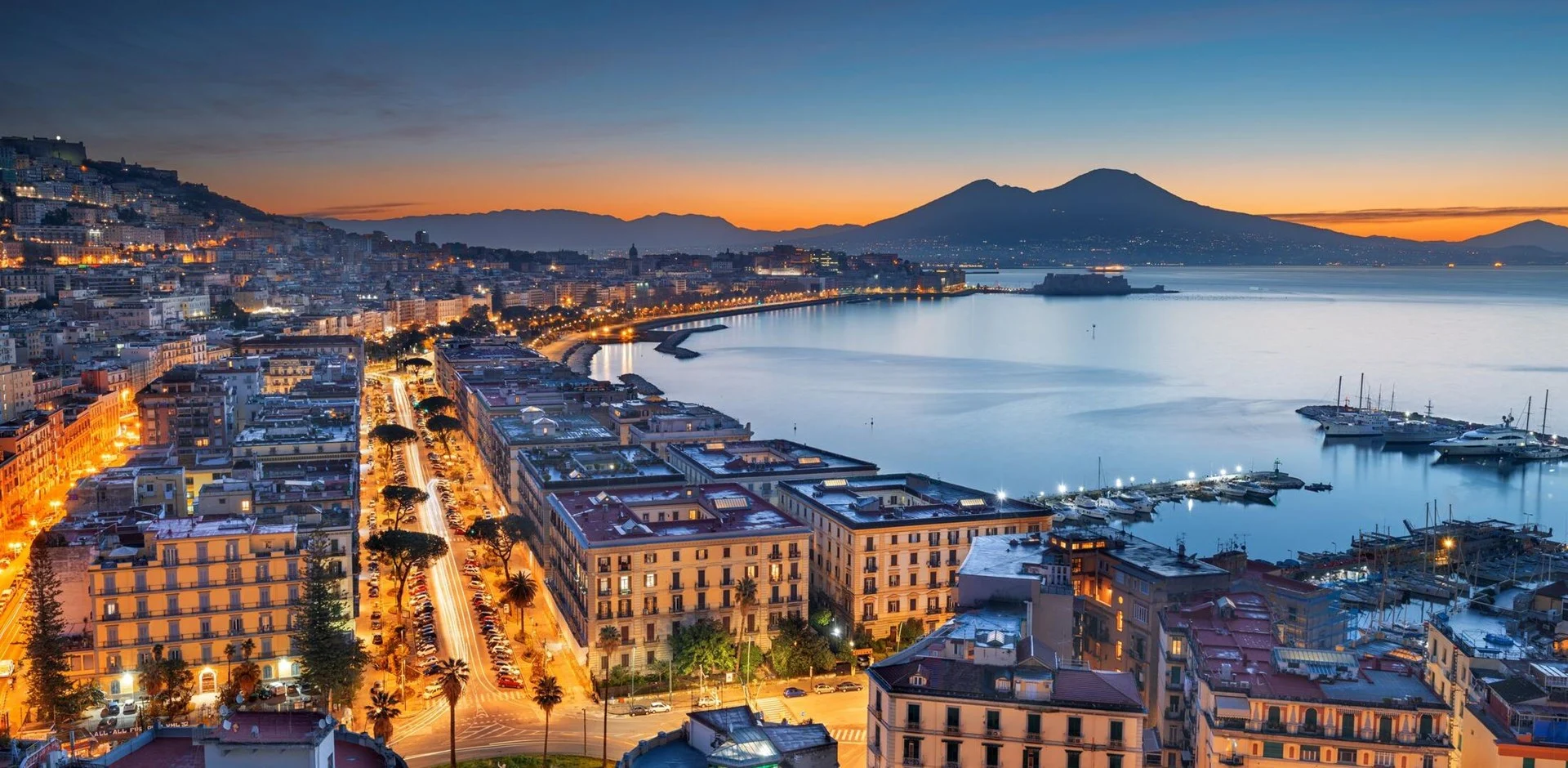 naples-2022-city-view-shutterstock-2130956180-hybris.webp