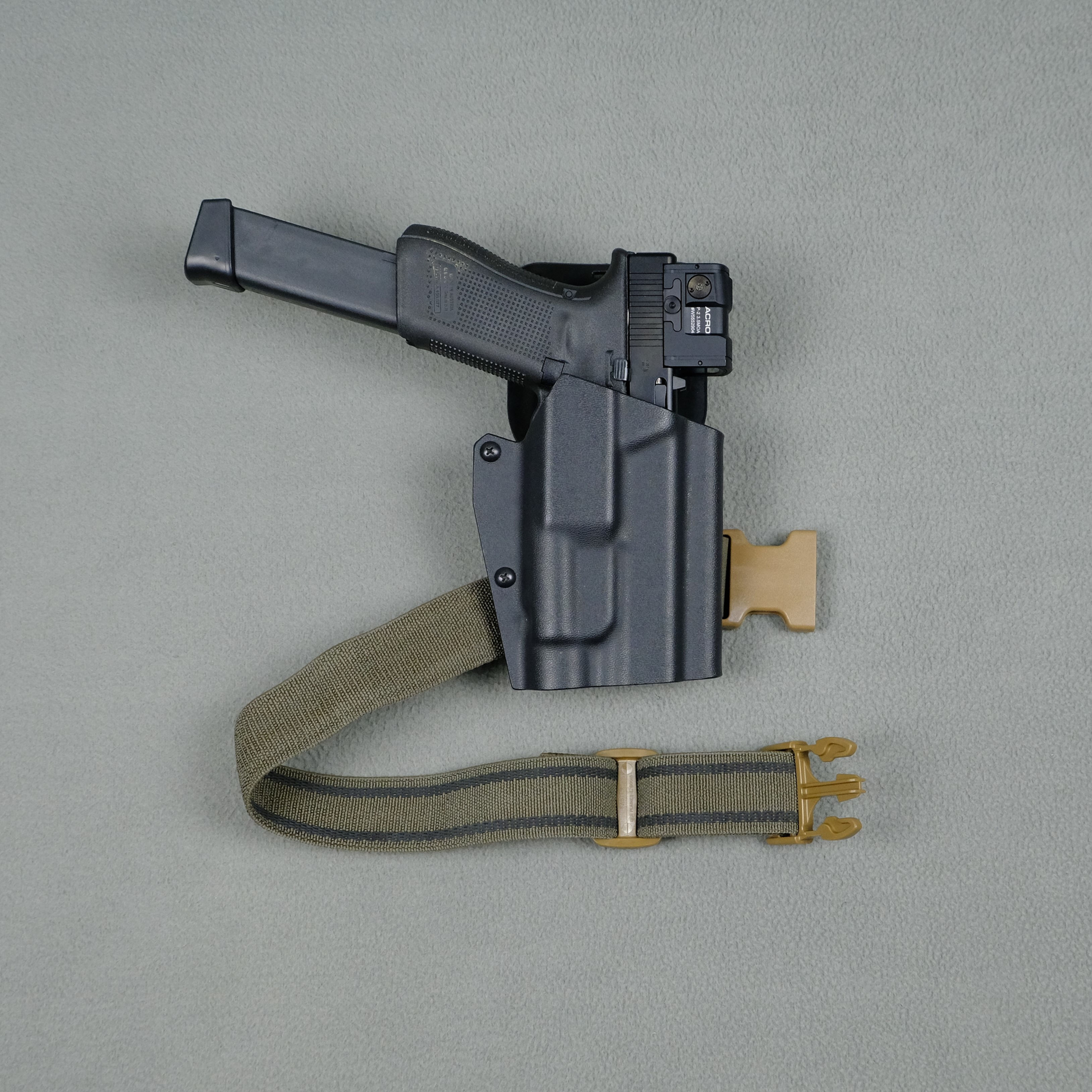 HTS (Holster Thigh Strap) Gripper Version