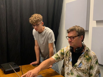 Aufnahmen Teil 2 mit der 3. Sek Riedenhalden: "Müller & Müller oder was uns verbindet."