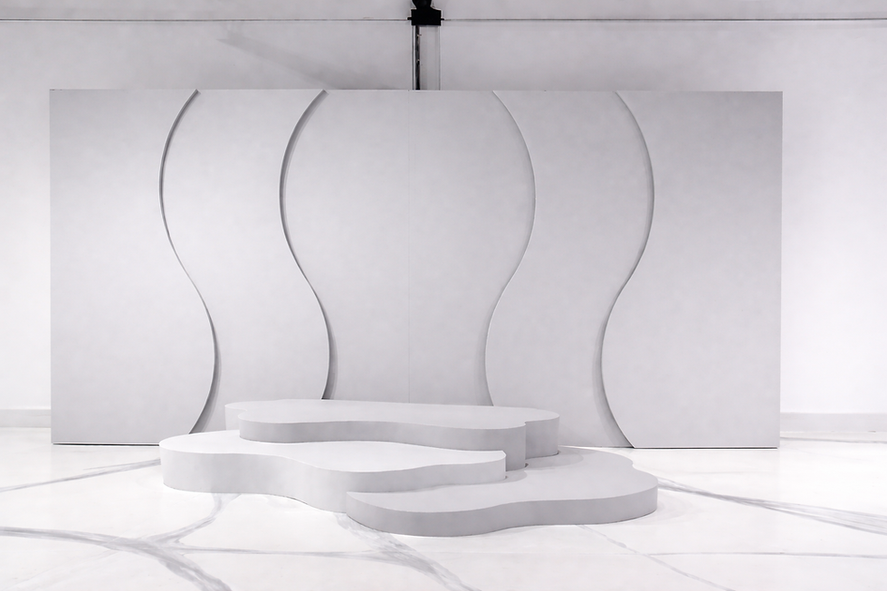 Miniatura: The Lux Curve Set