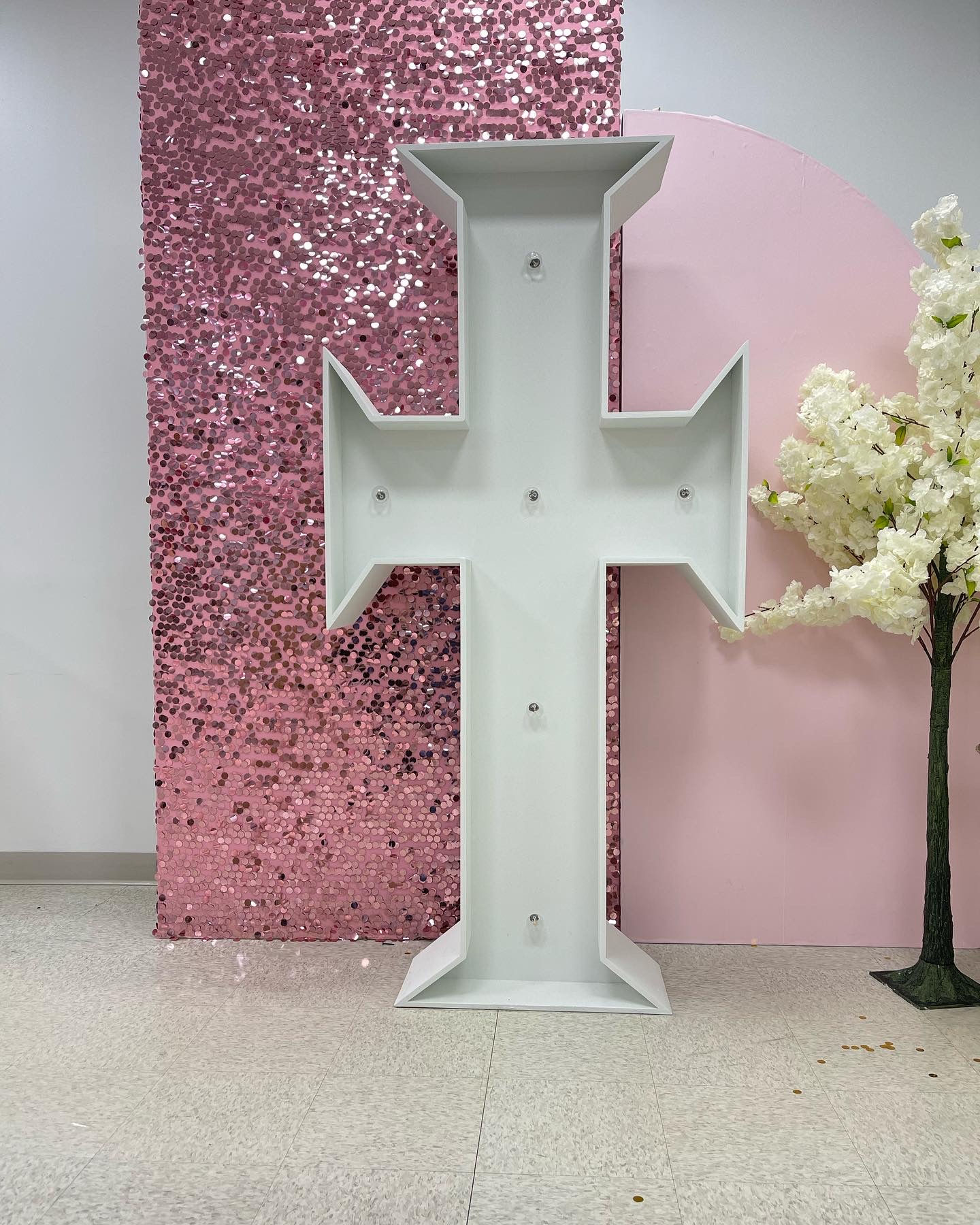 LARGE MARQUEE CROSS WITH LIGHT