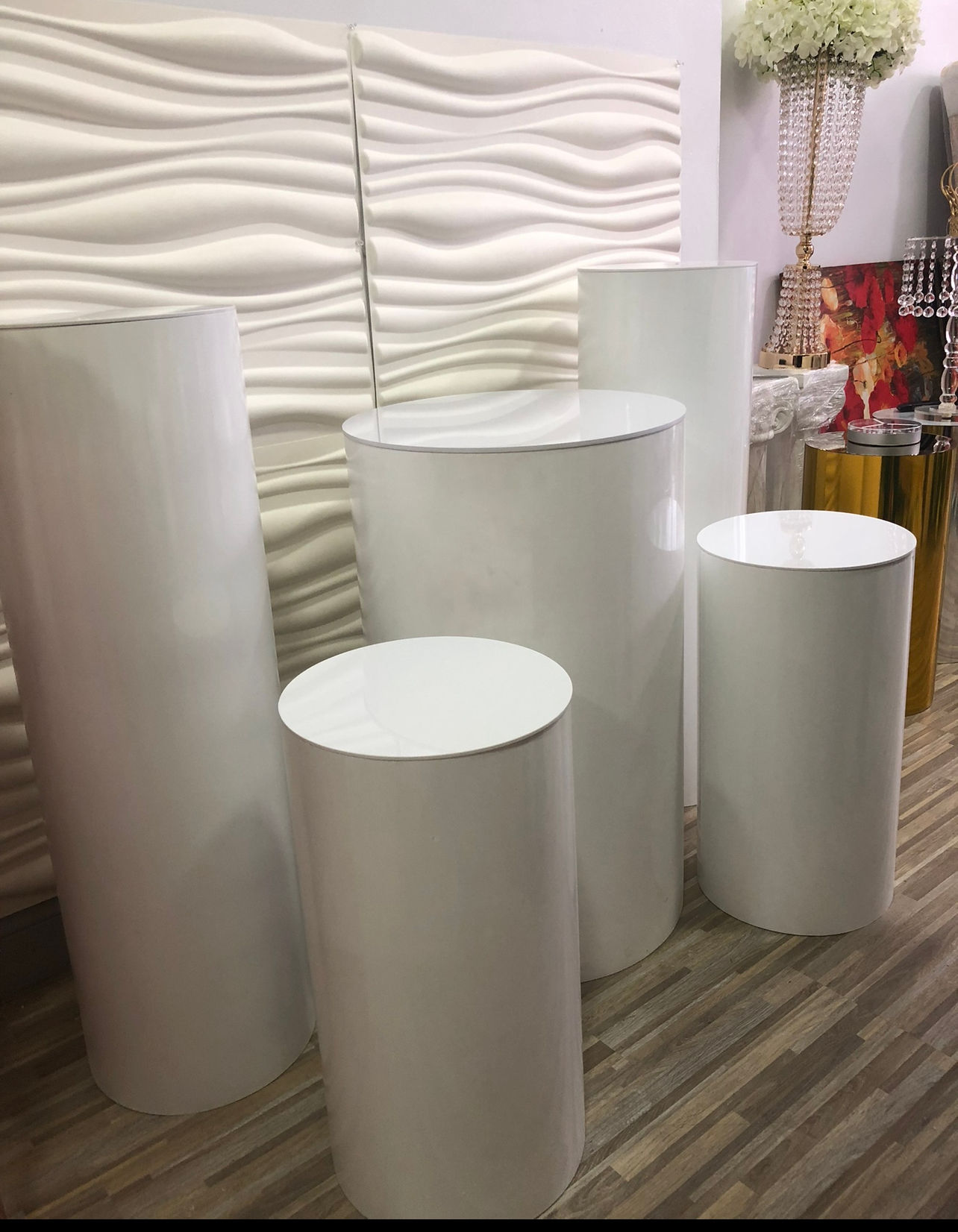 5 White Columns