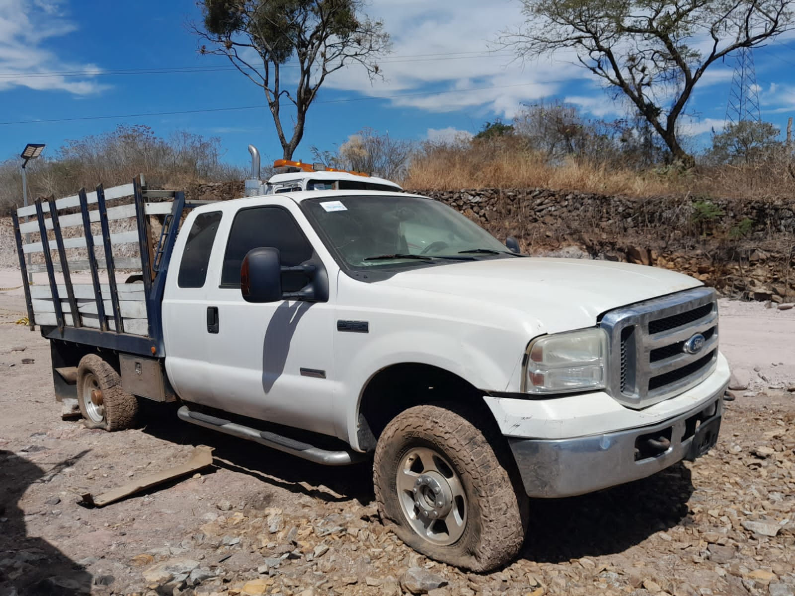 Ford F350 Sin motor 