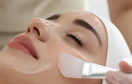 reason-2-dermaceutic-number-one-chemical-peel-brand-in-france-mobile.webp