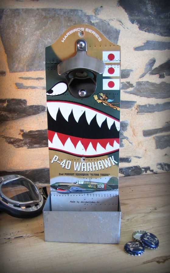 Miniature : Décapsuleur mural P-40 Warhawk flying tigers