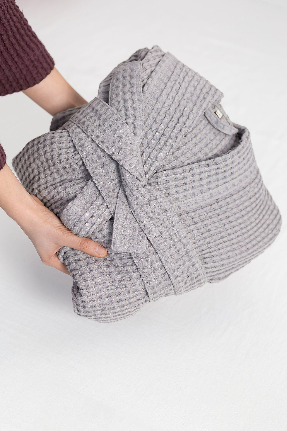 Miniatura: Asphalt Grey linen waffle robe with hoodie