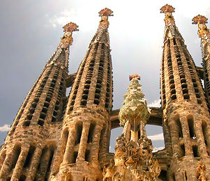 Sagrada Familia_edited_edited.jpg