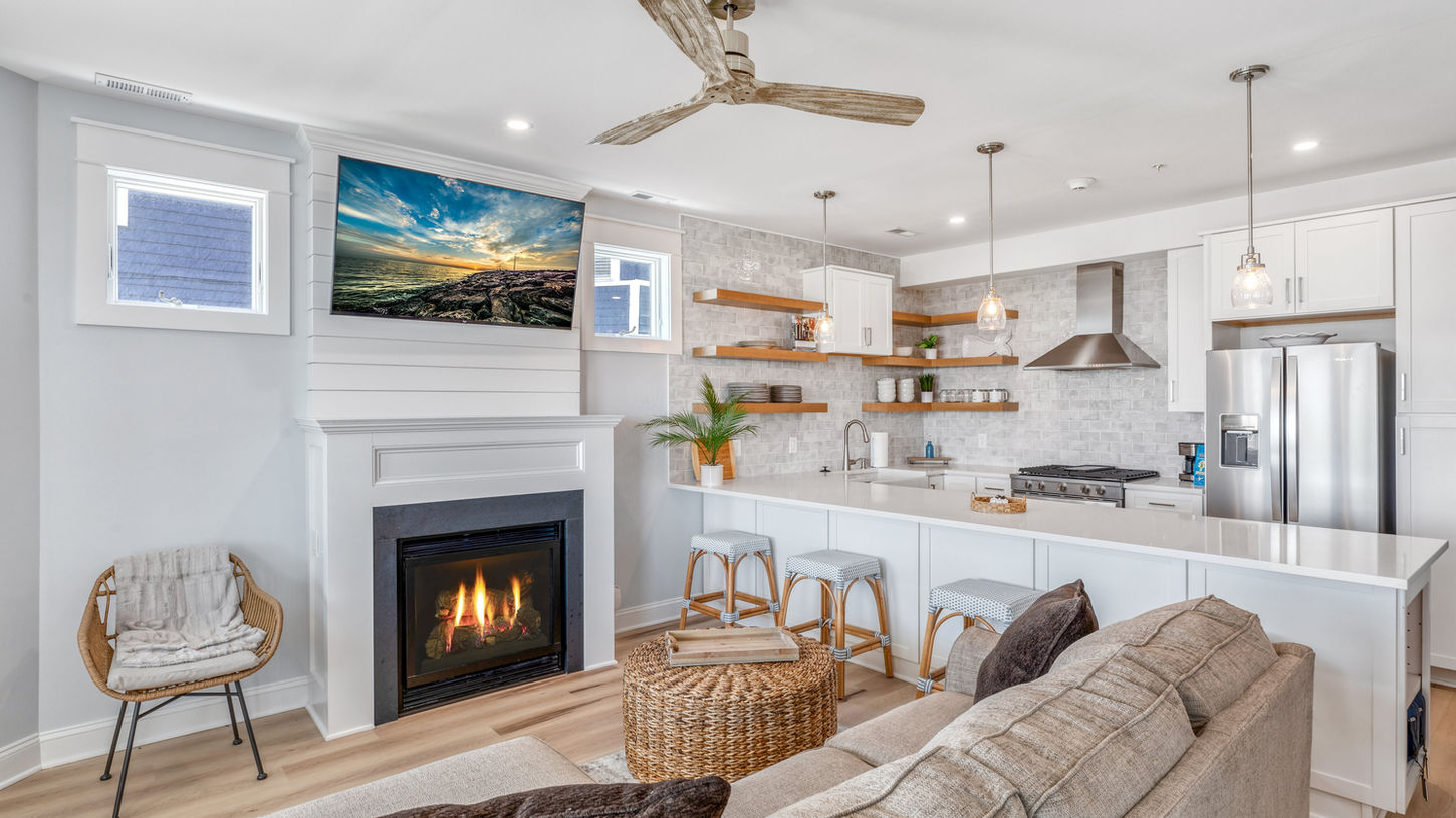 Aloha Family and Kitchen 2.jpg