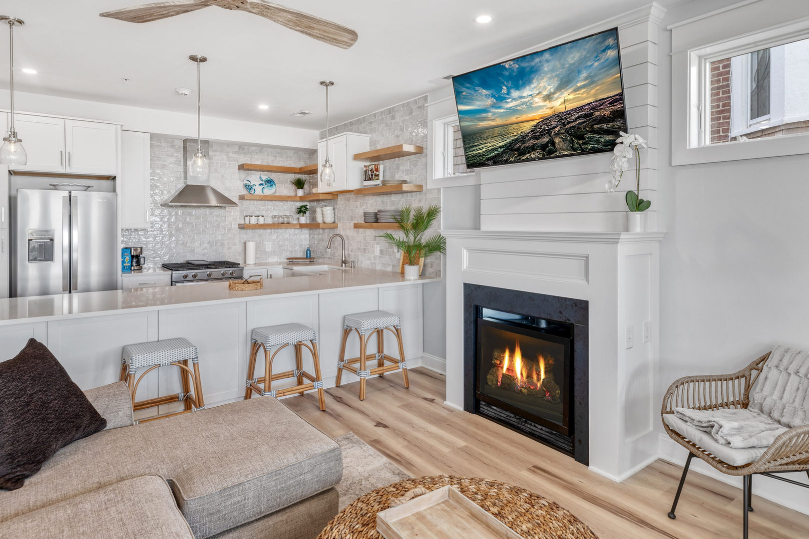 Honu Family Kitchen 2.jpg