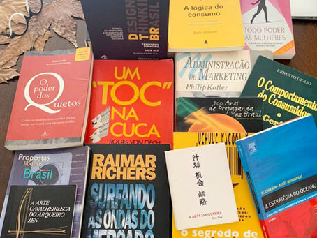 Os livros que mais marcaram a trajetória de 25 anos de empreendedorismo da Claudia Lubi.