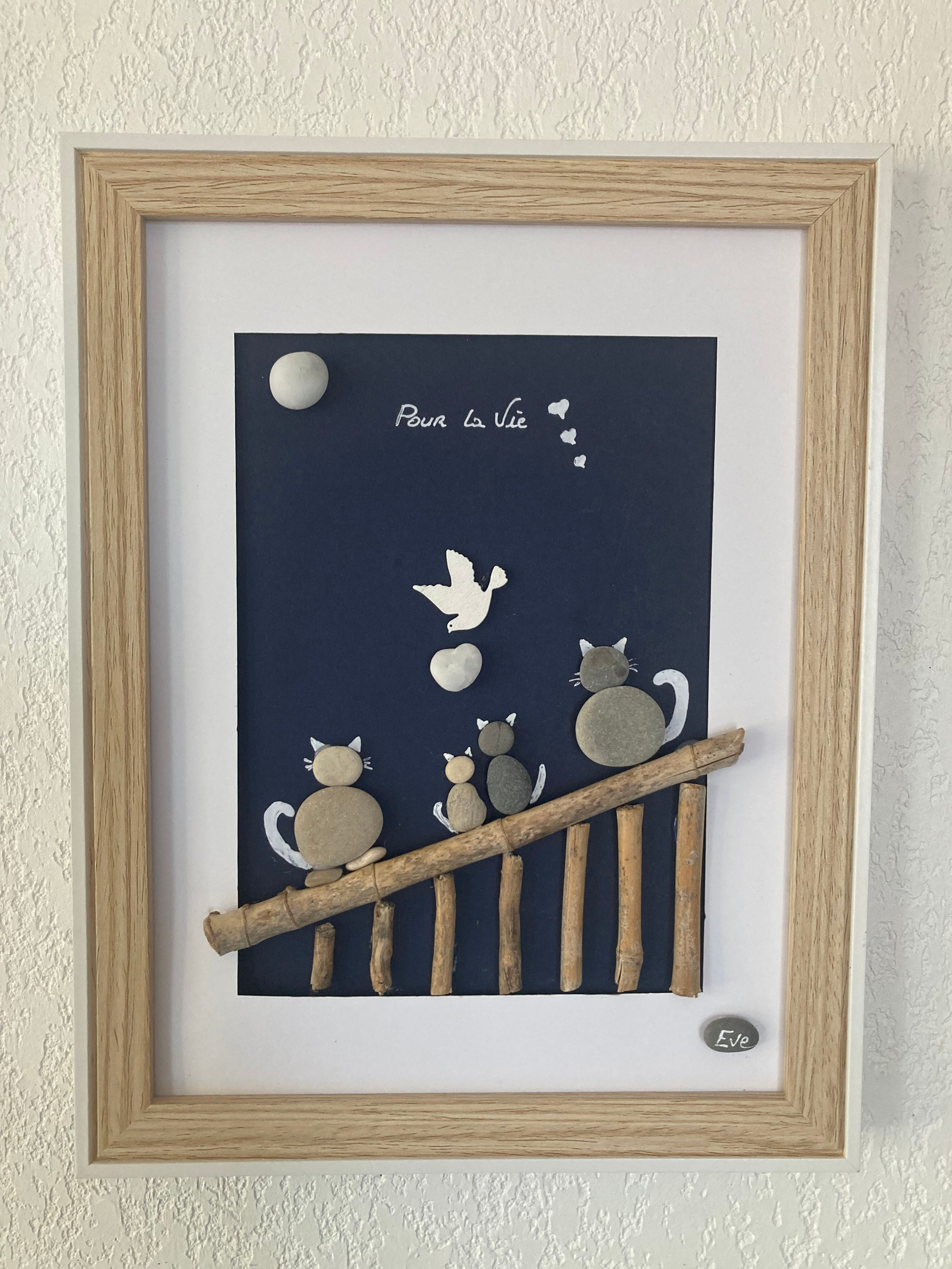 N° 128 - 4 Chats sur un toit avec une colombe