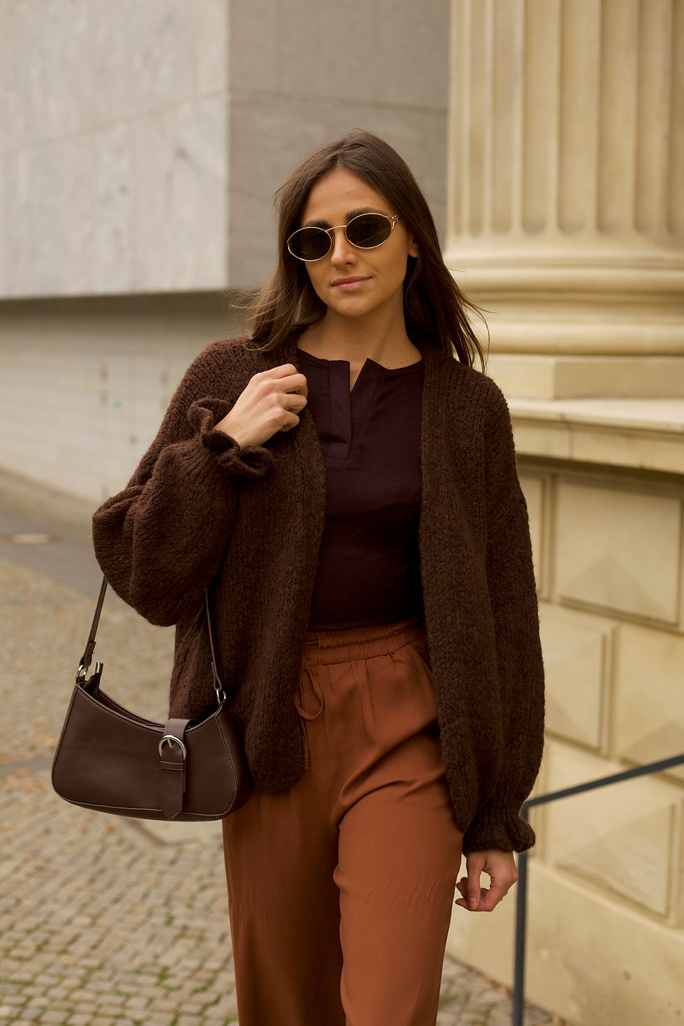 Miniaturbild: Dunkelbrauner Cardigan