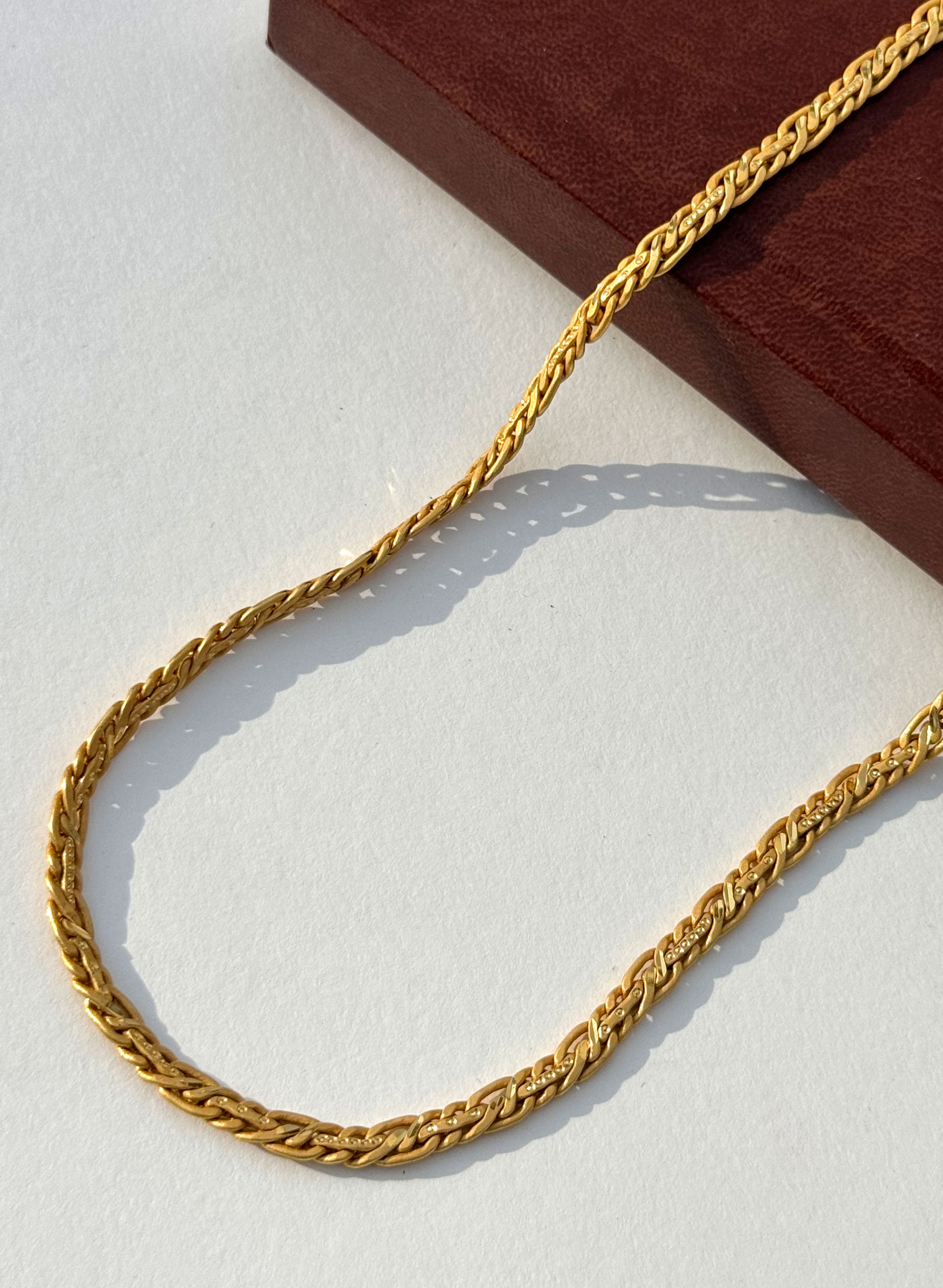 Twisted Royale Chain Necklace