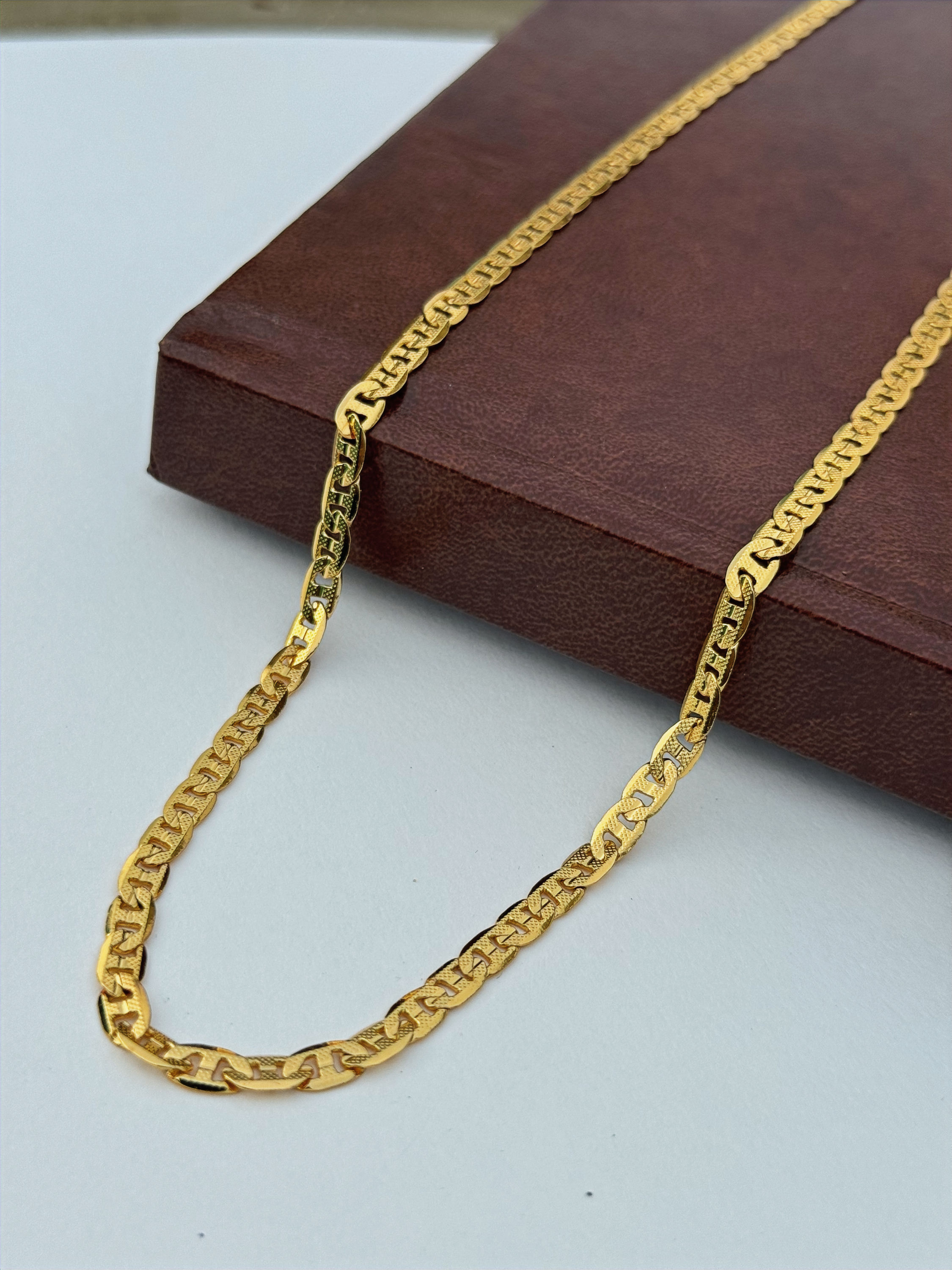 Luxe Cuban Link Textured Chain