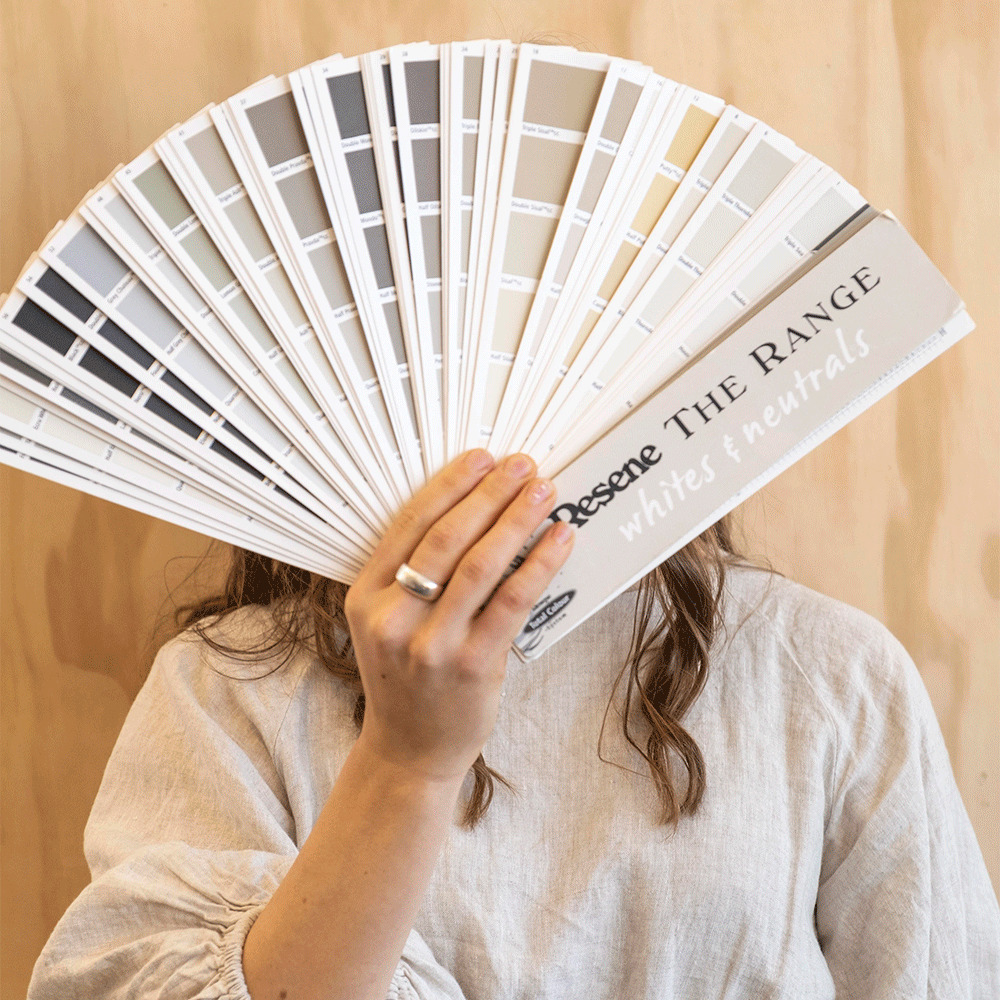 Sarah-fan-colour-SQ.gif