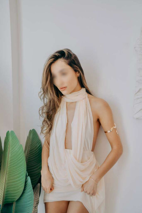 Tantra massage in Los Angeles with a beautiful meditation relaxing journey 