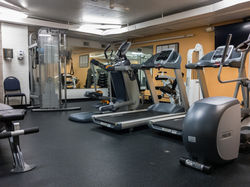 21_Watergate West Fitness Room.jpg