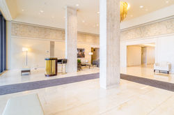29_Watergate West Lobby_web1.jpg