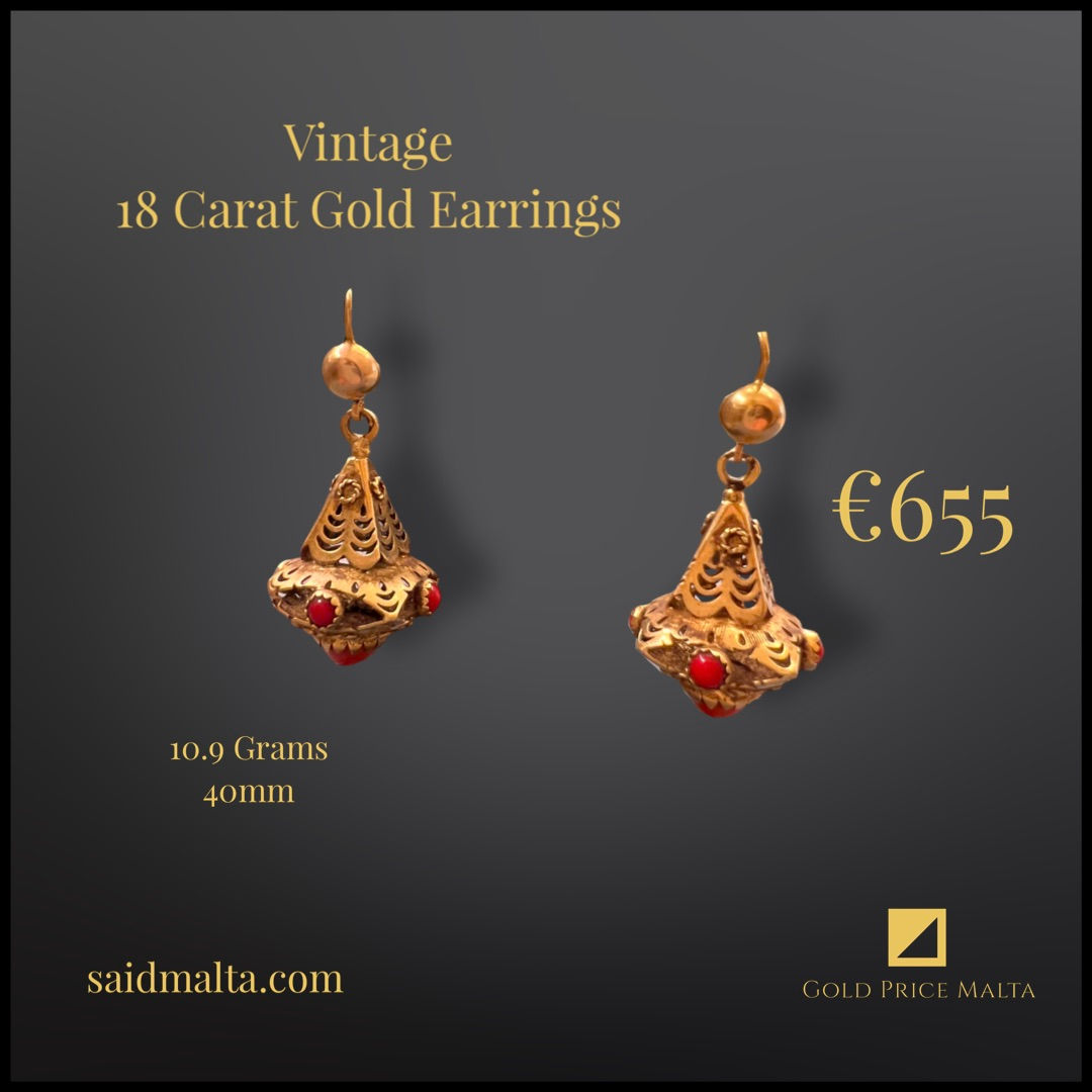 Vintage 18 Carat Gold Earrings