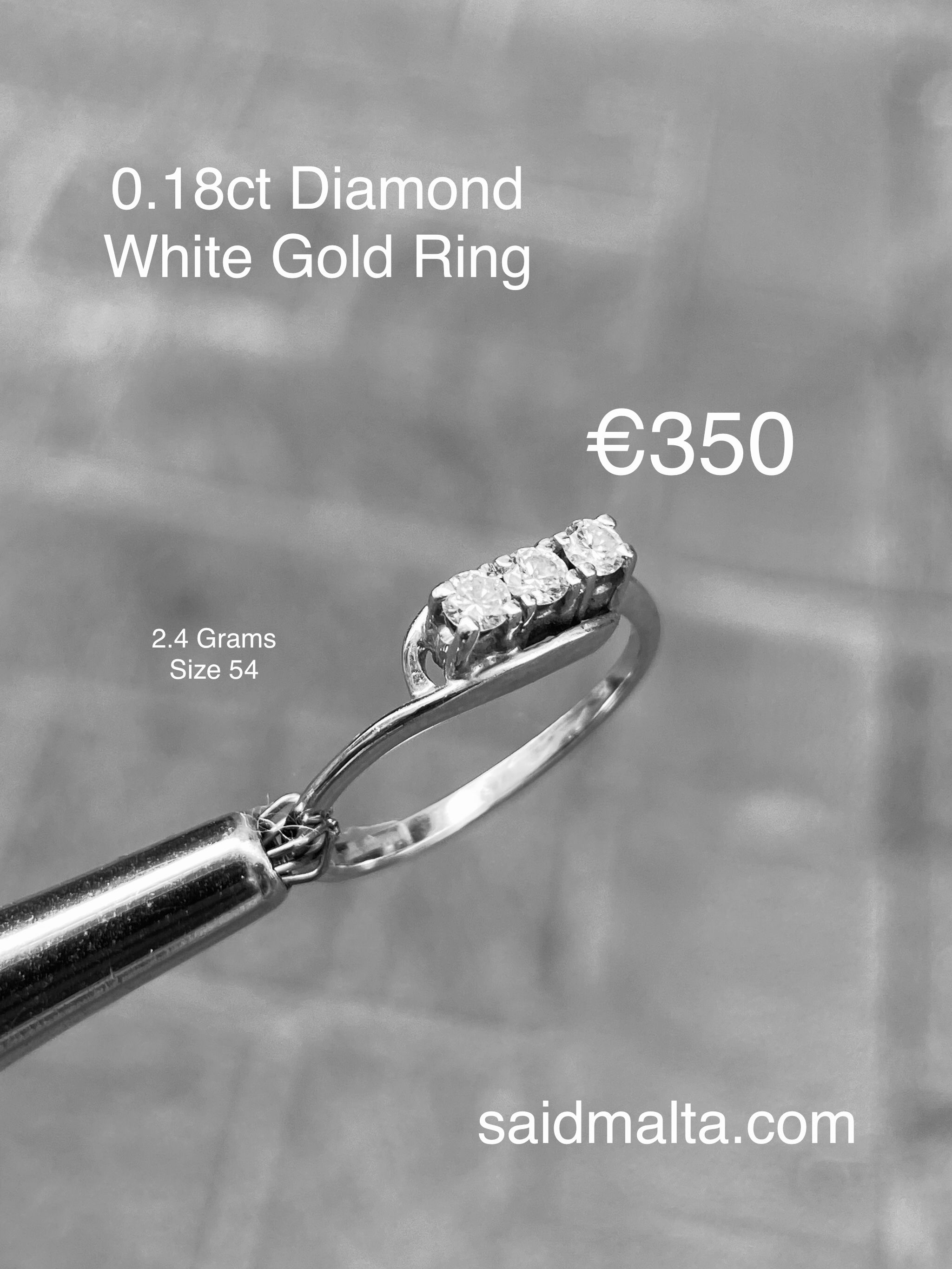.18ct Diamond White Gold Ring