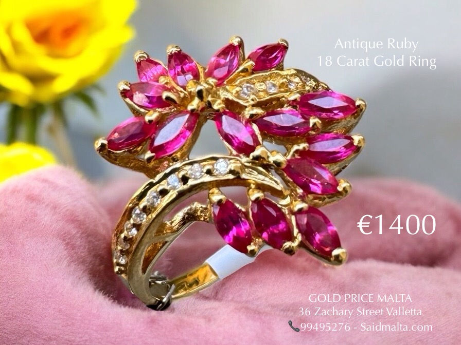 Antique Ruby 18 Carat Gold Ring