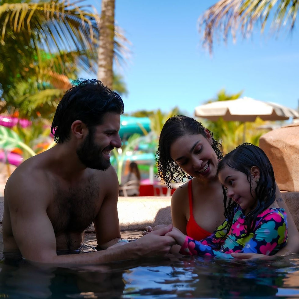 Nada como relaxar nas nossas águas quentinhas!  Inauguramos as piscinas novas do nosso vul