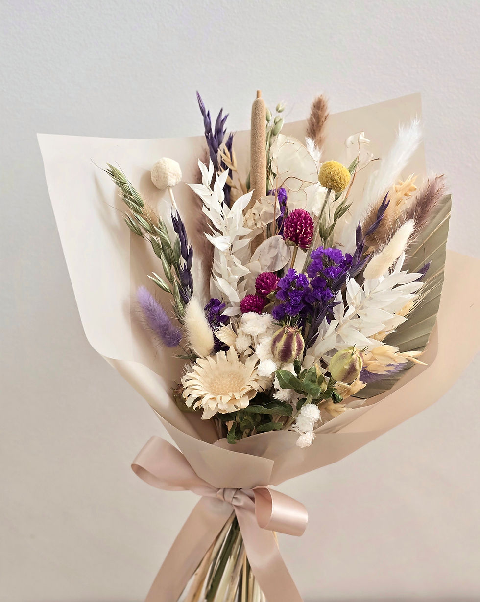 Thumbnail: Spring Hand - Tied Dried Bouquet